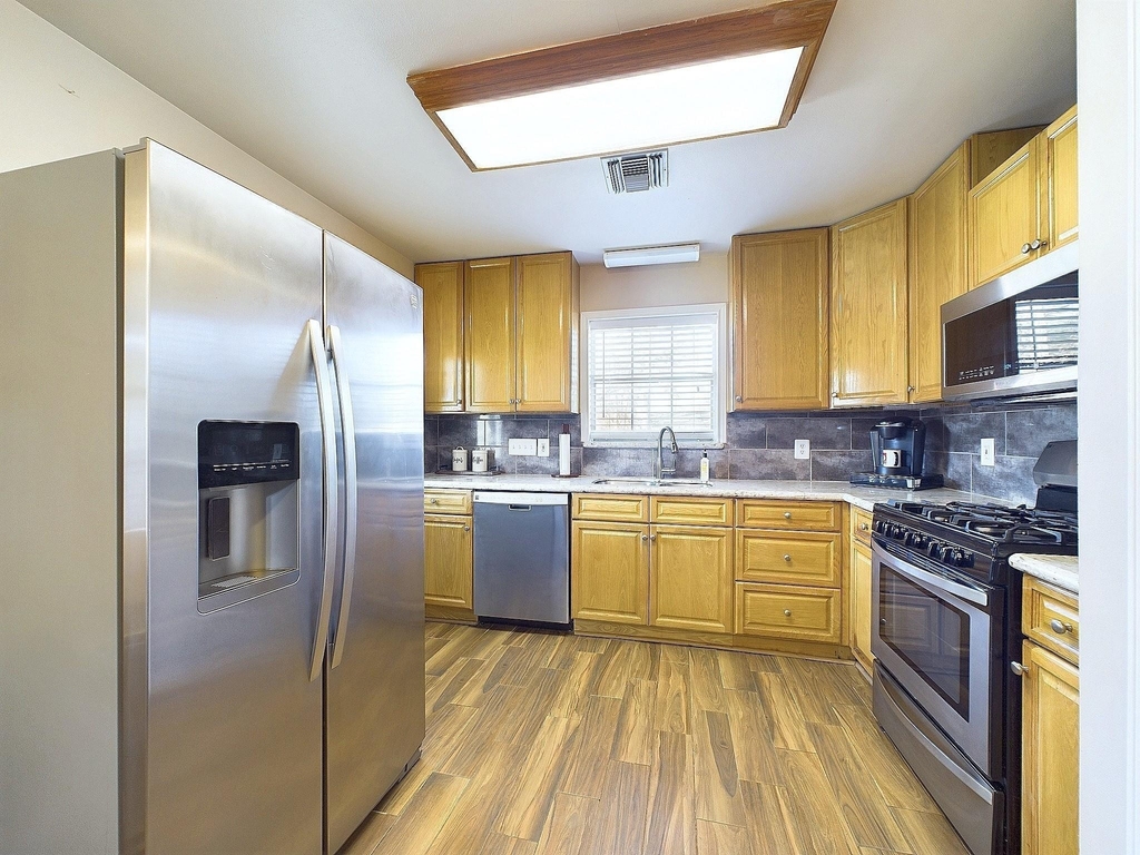 2814 Balmorhea Avenue - Photo 18