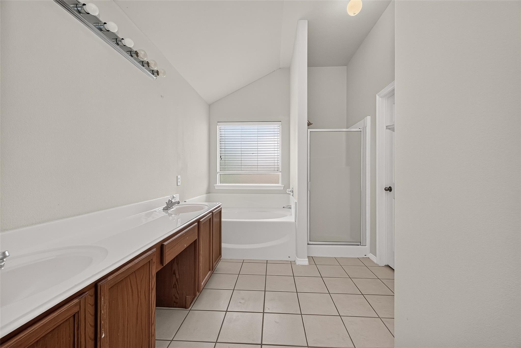 6015 Ida Rose Court - Photo 9