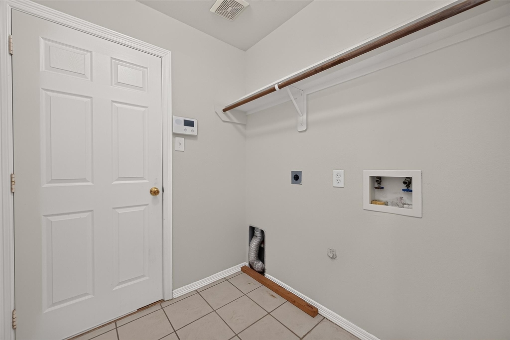 6015 Ida Rose Court - Photo 17