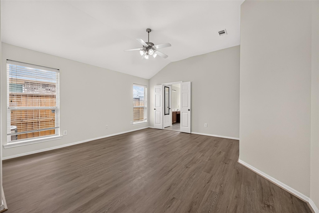 6015 Ida Rose Court - Photo 14