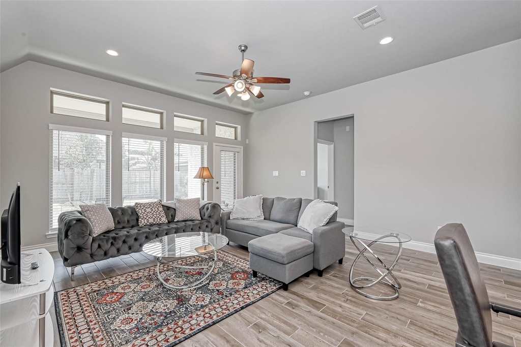 6935 Goldstrum Way - Photo 14