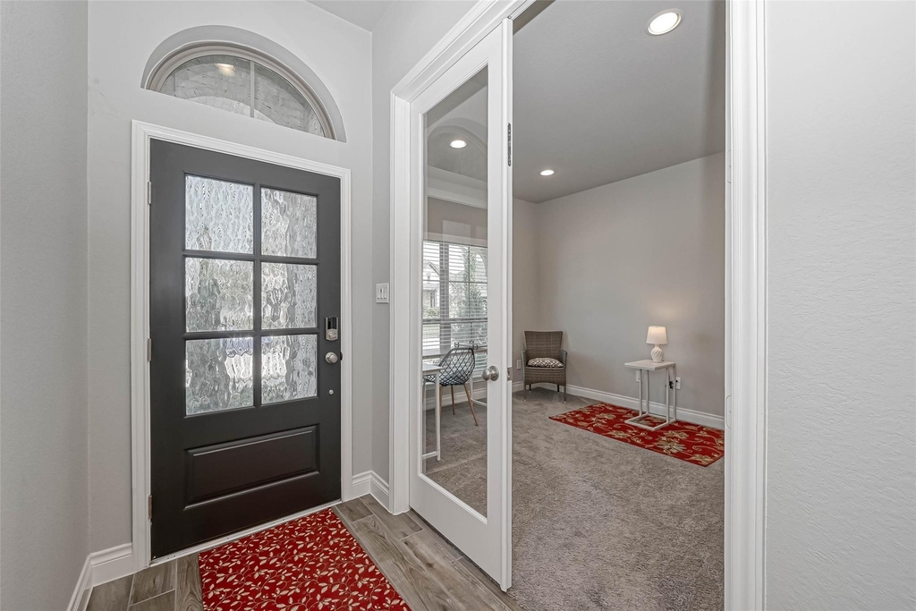 6935 Goldstrum Way - Photo 4