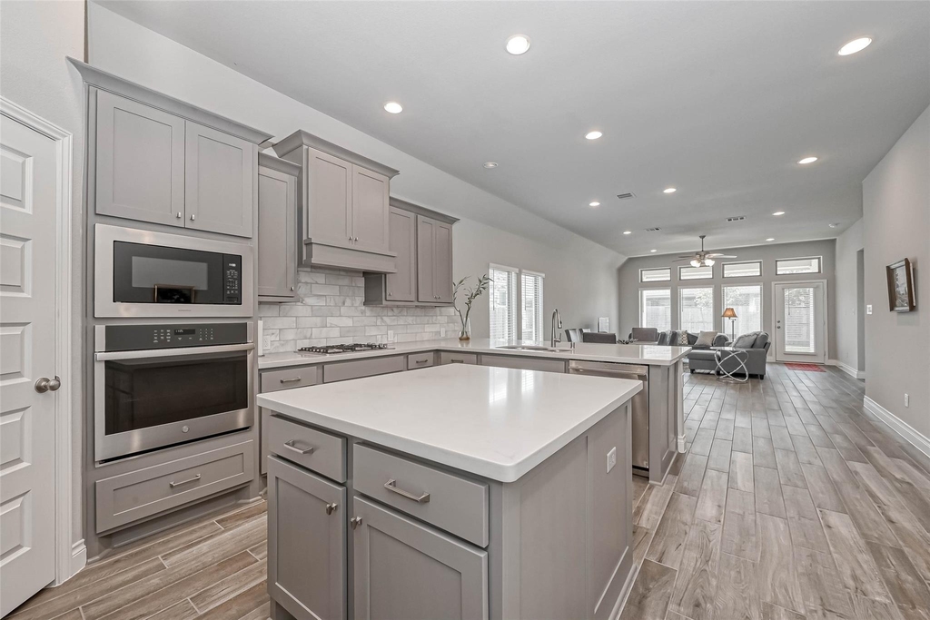 6935 Goldstrum Way - Photo 7