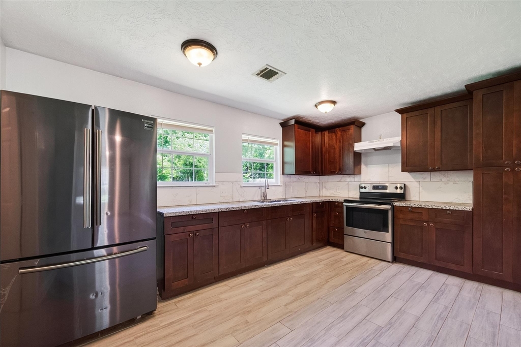 3031 Groton Drive - Photo 8