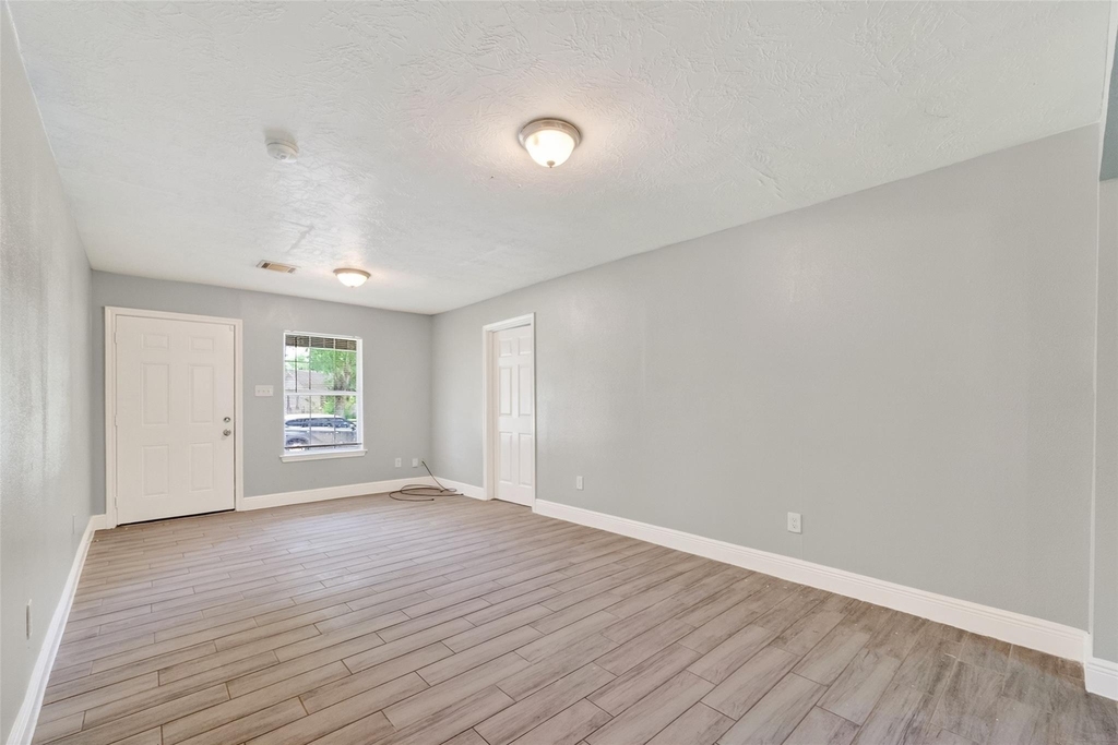 3031 Groton Drive - Photo 7