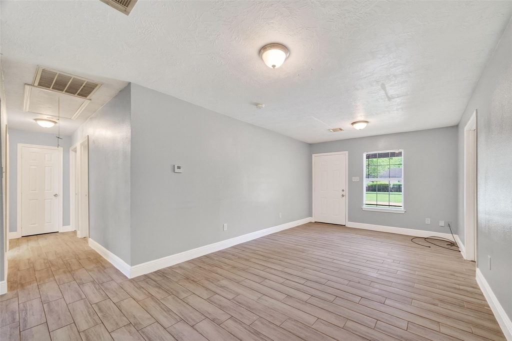 3031 Groton Drive - Photo 6
