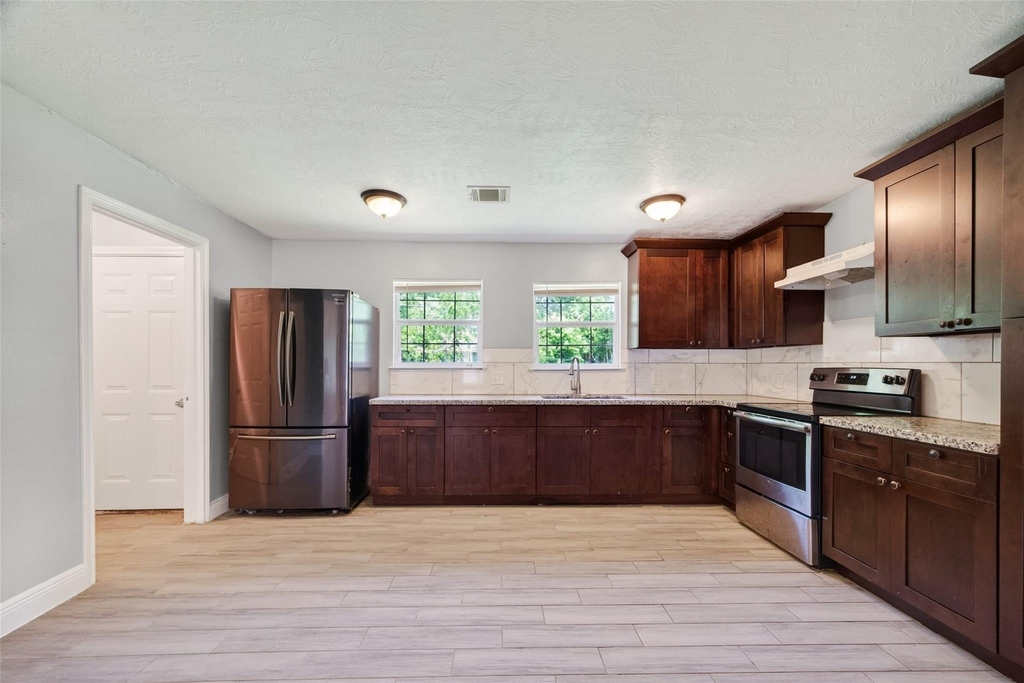 3031 Groton Drive - Photo 10
