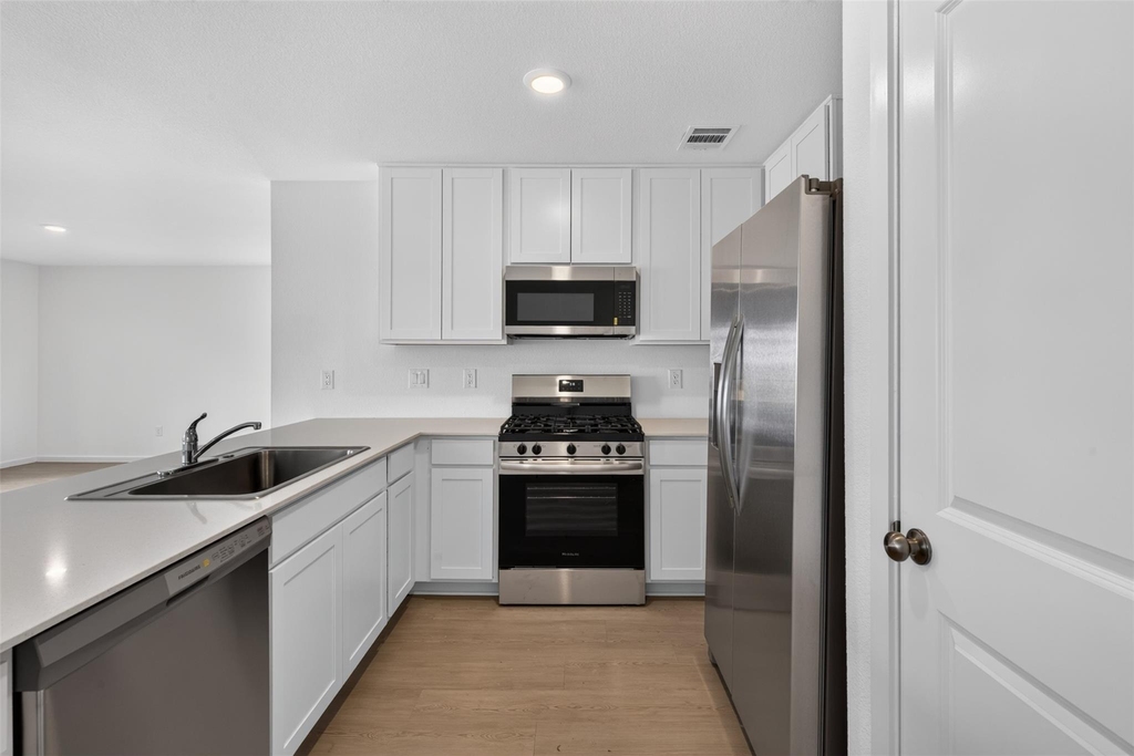 10406 Rocky Trail - Photo 6