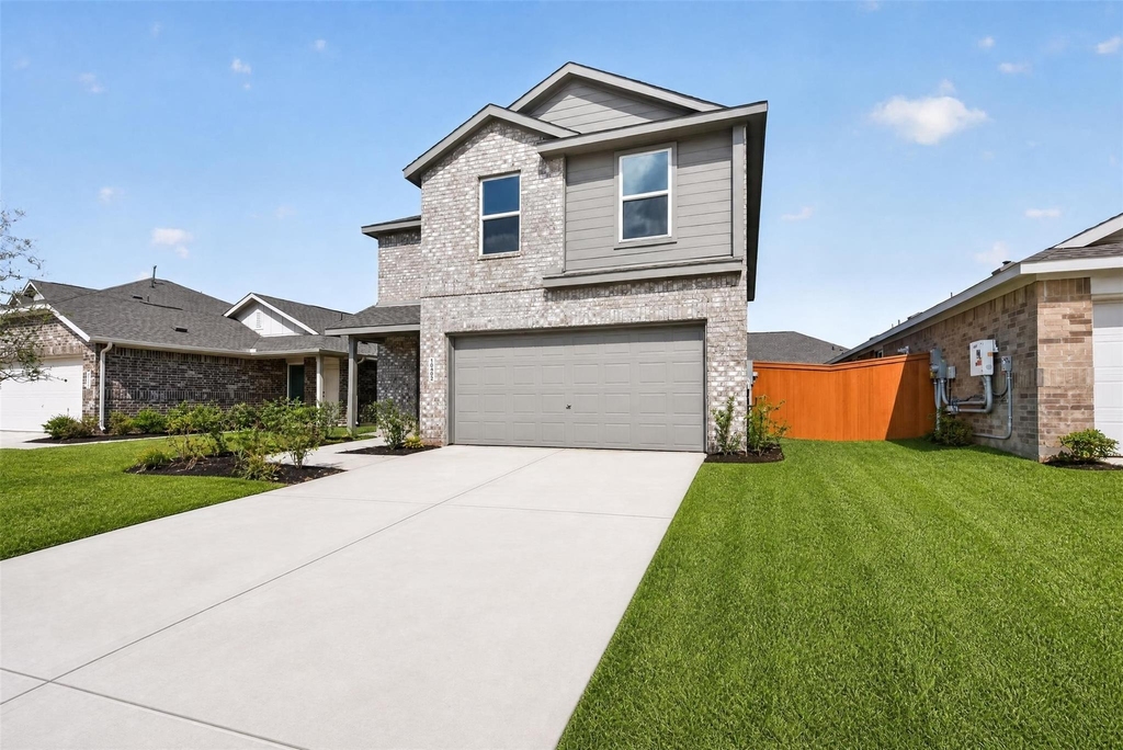10406 Rocky Trail - Photo 1