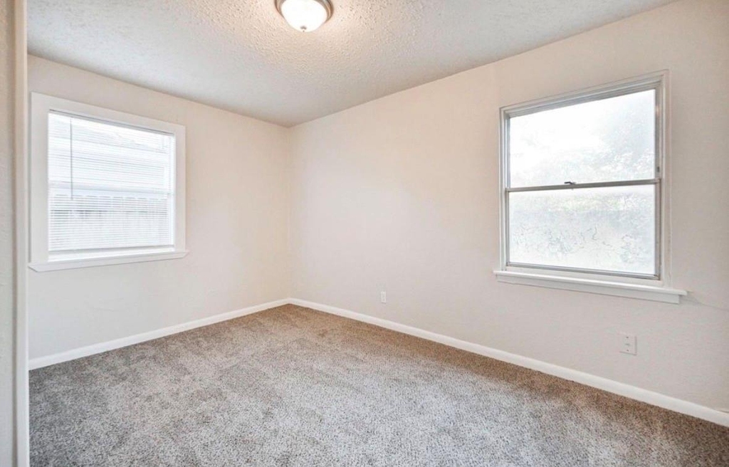 9306 Chesterfield Drive - Photo 17