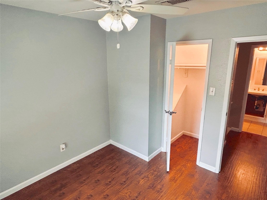 720 Memorial Mews Street - Photo 8