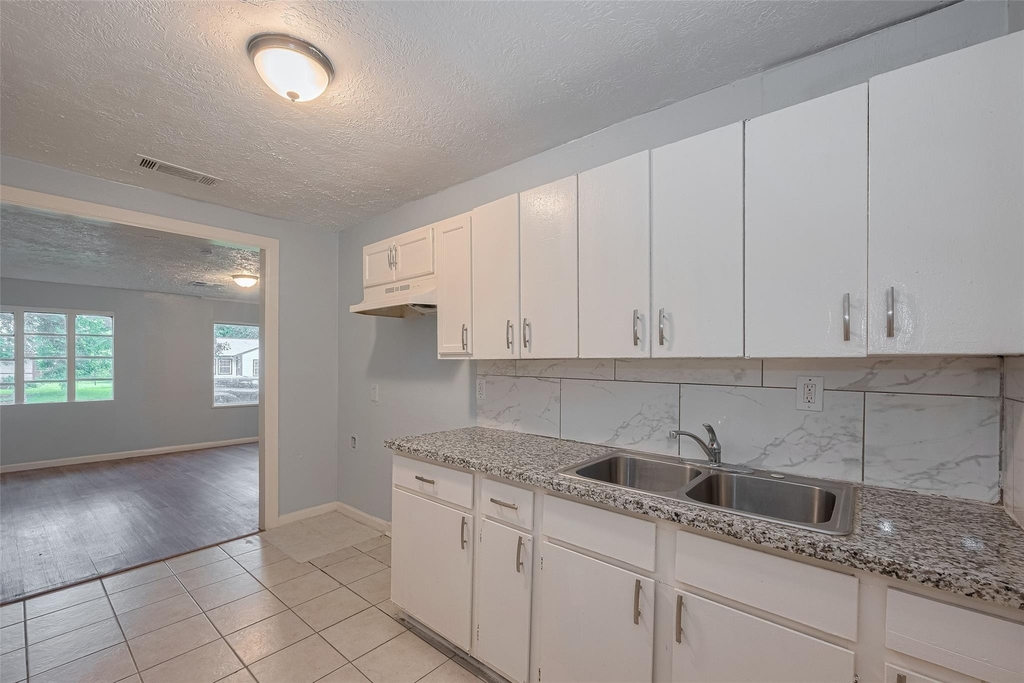 4906 Larkspur Street - Photo 5