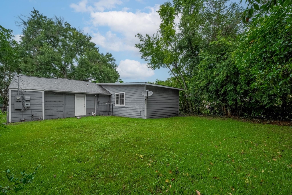 4906 Larkspur Street - Photo 13