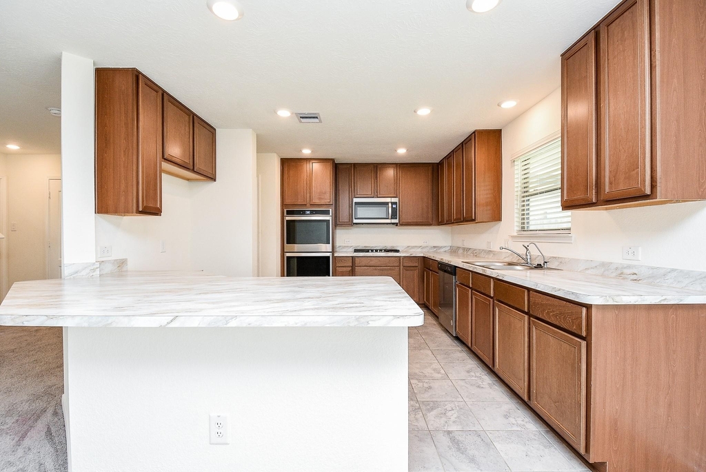 15102 Darbydale Drive - Photo 7