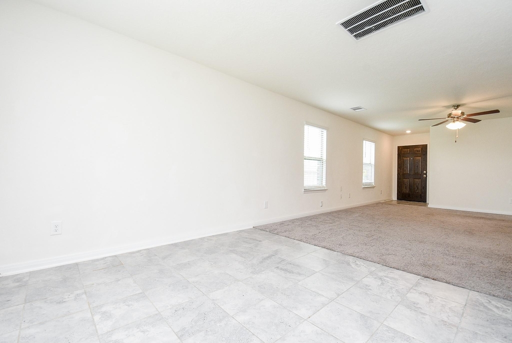 15102 Darbydale Drive - Photo 5