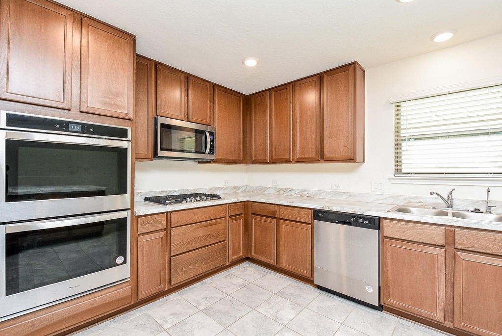 15102 Darbydale Drive - Photo 8