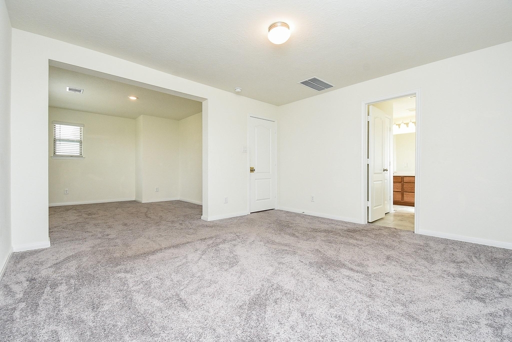 15102 Darbydale Drive - Photo 17