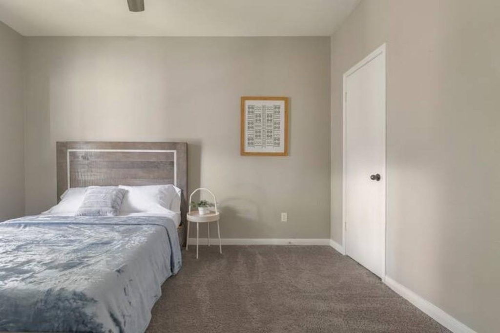 2100 Tanglewilde Street - Photo 19