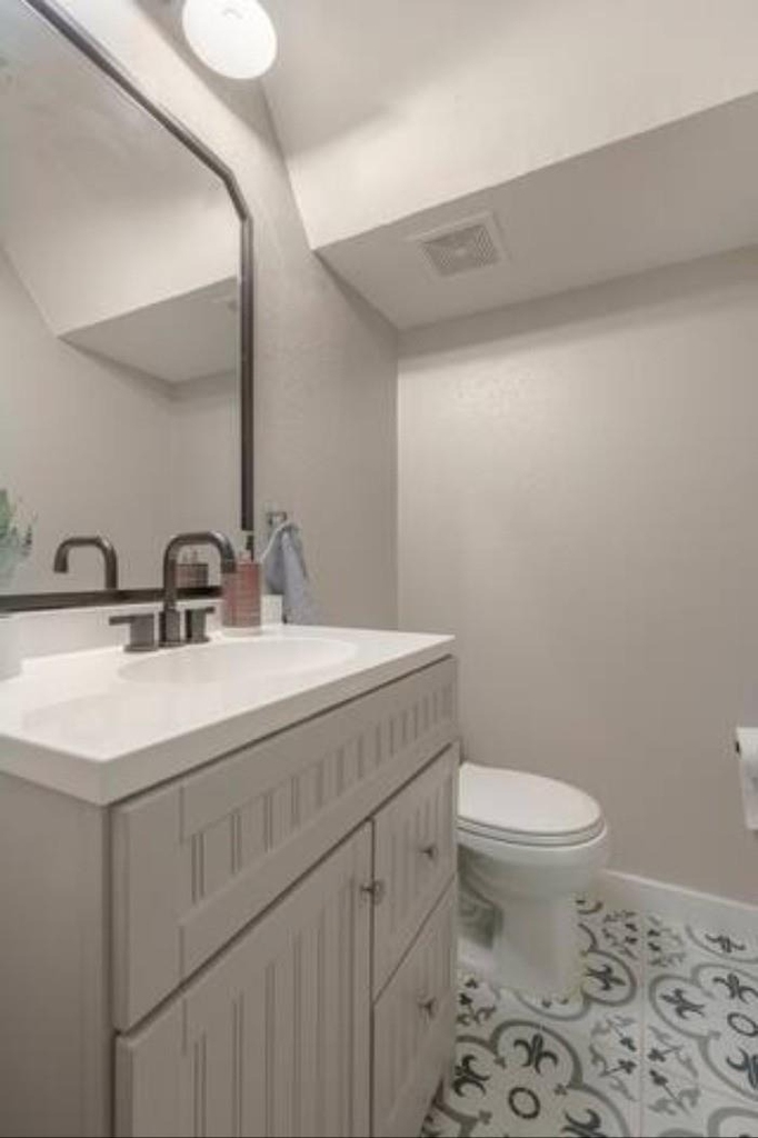 2100 Tanglewilde Street - Photo 12