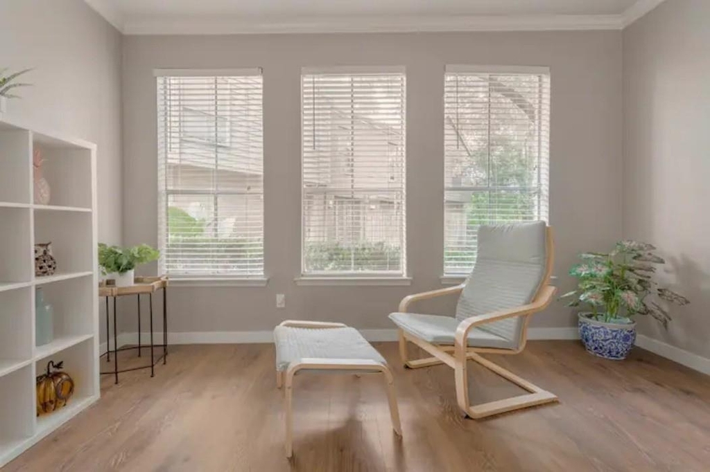 2100 Tanglewilde Street - Photo 5