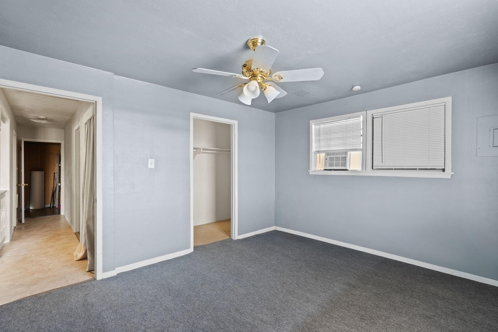 810 93rd Street - Photo 4
