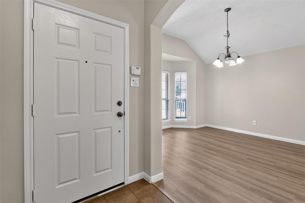 11714 Bollinger Park Court - Photo 8