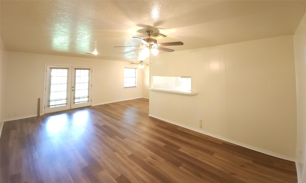 5322 Royal Oak Drive - Photo 4