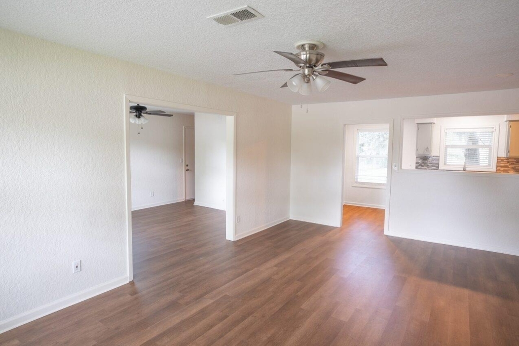 55 Elm Court - Photo 4