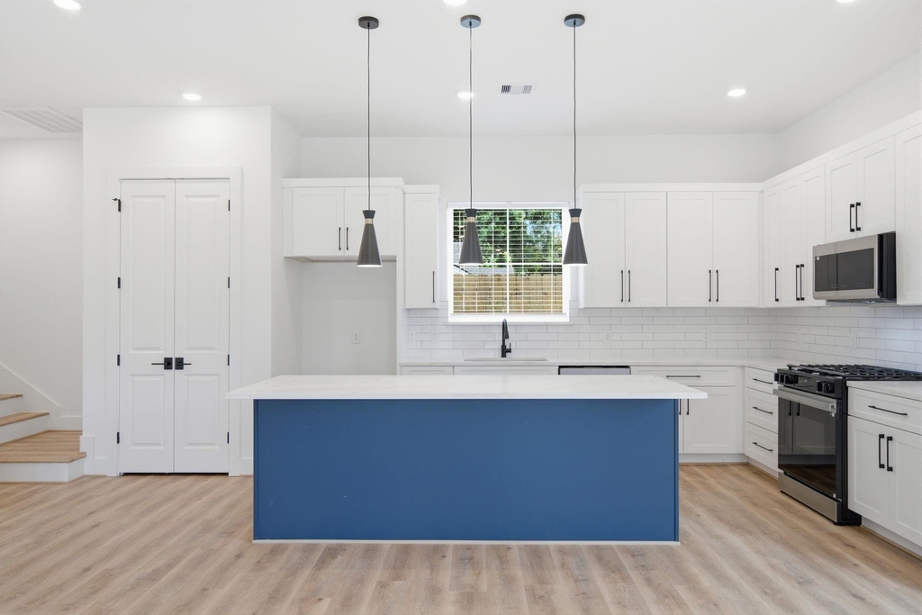 1613 Luzon Street - Photo 7