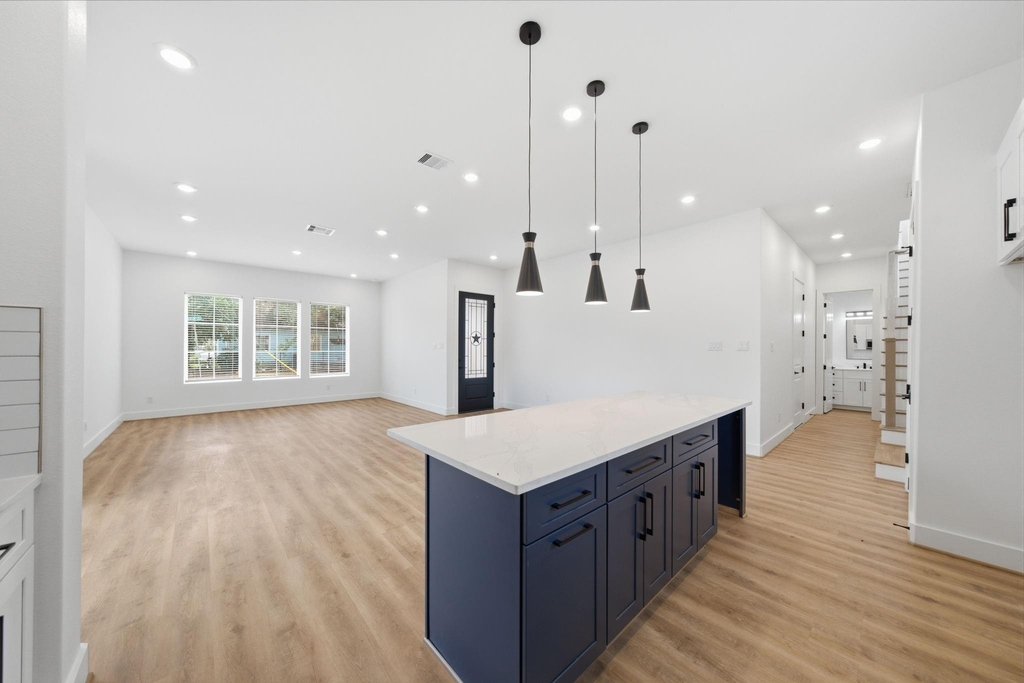 1613 Luzon Street - Photo 9