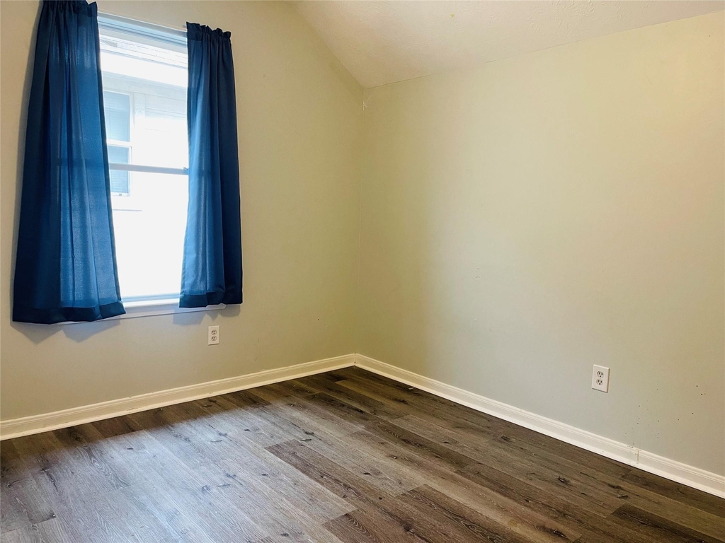 6404 Mountain Pines Lane - Photo 9