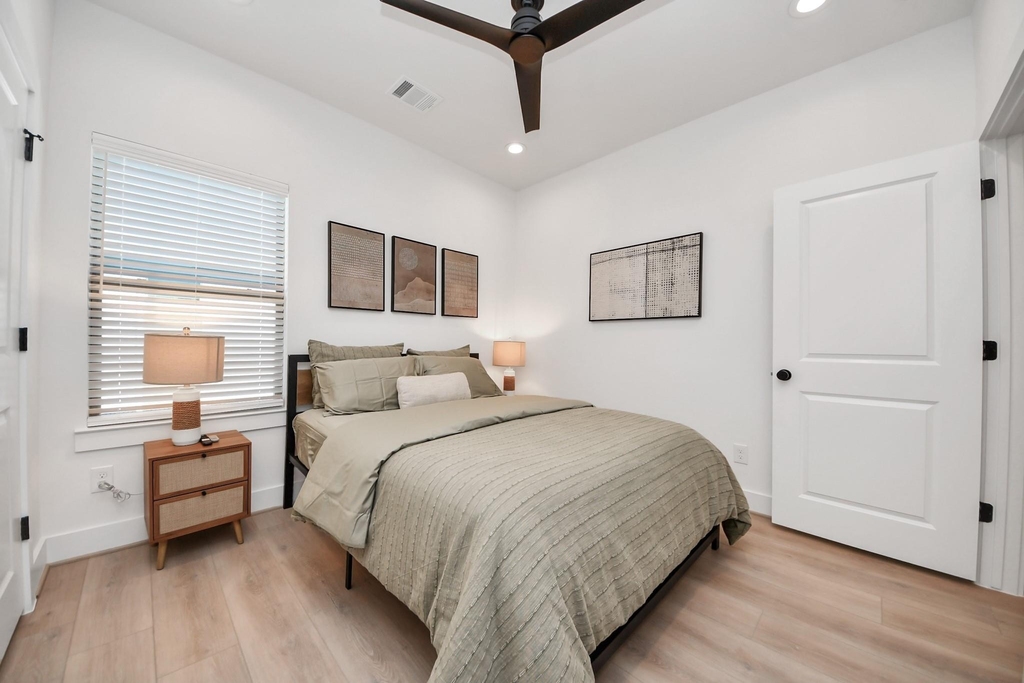 2524 Live Oak Street - Photo 22