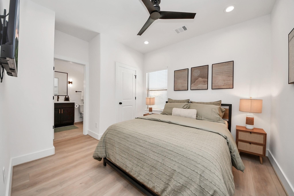 2524 Live Oak Street - Photo 21