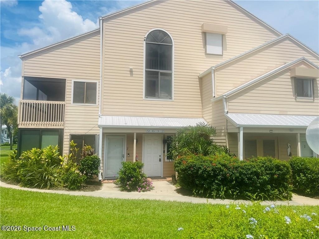 9632 Riverside Drive - Photo 0
