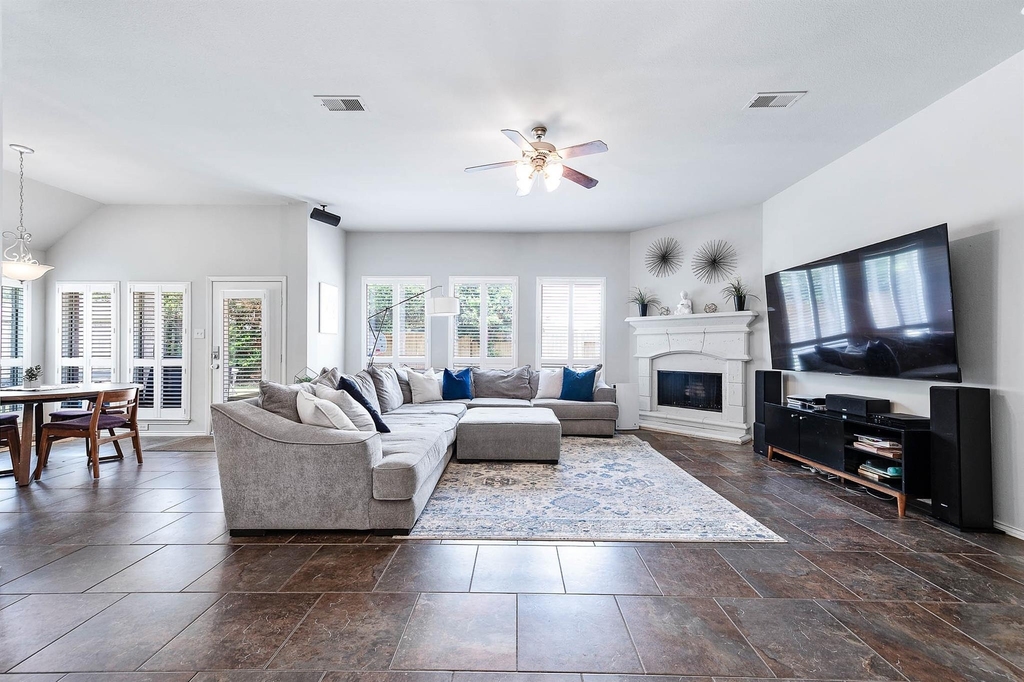 2313 Lilac Breeze Lane - Photo 8