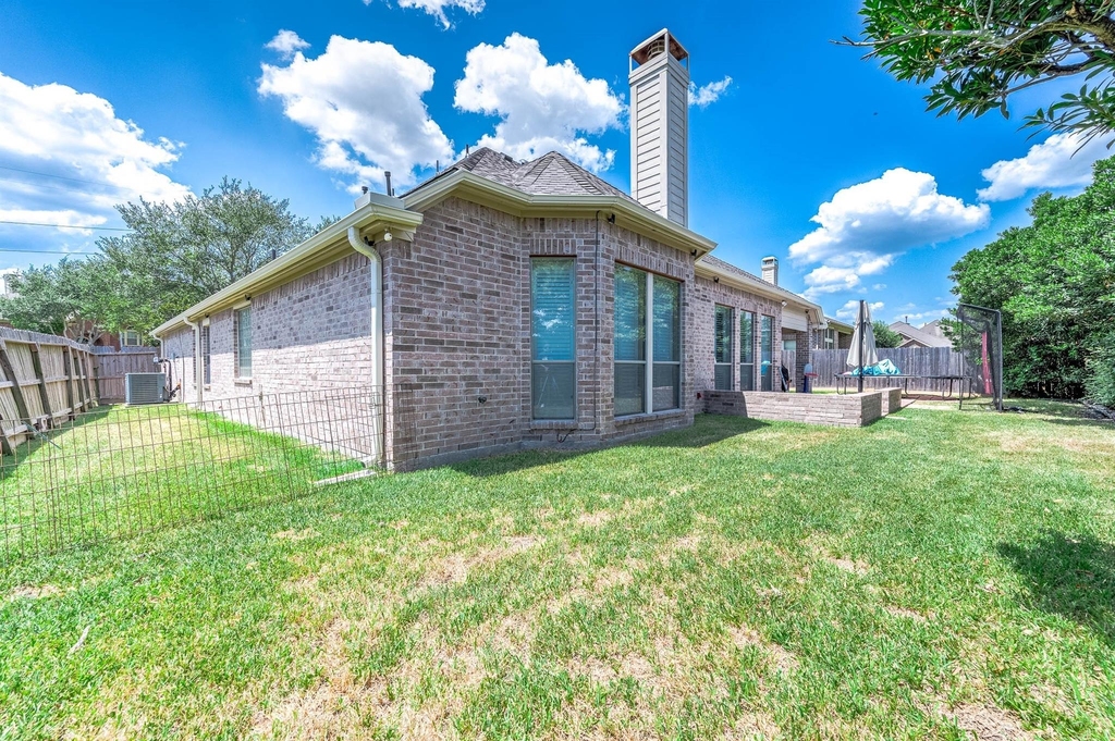 2313 Lilac Breeze Lane - Photo 32