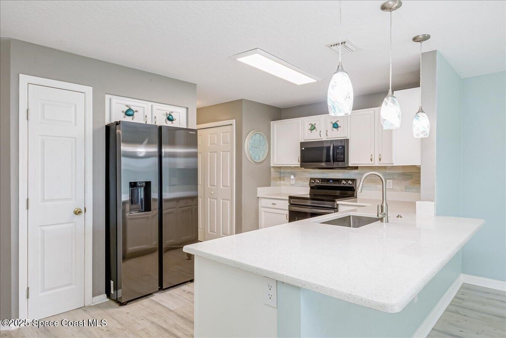 37 Sunset Street - Photo 2