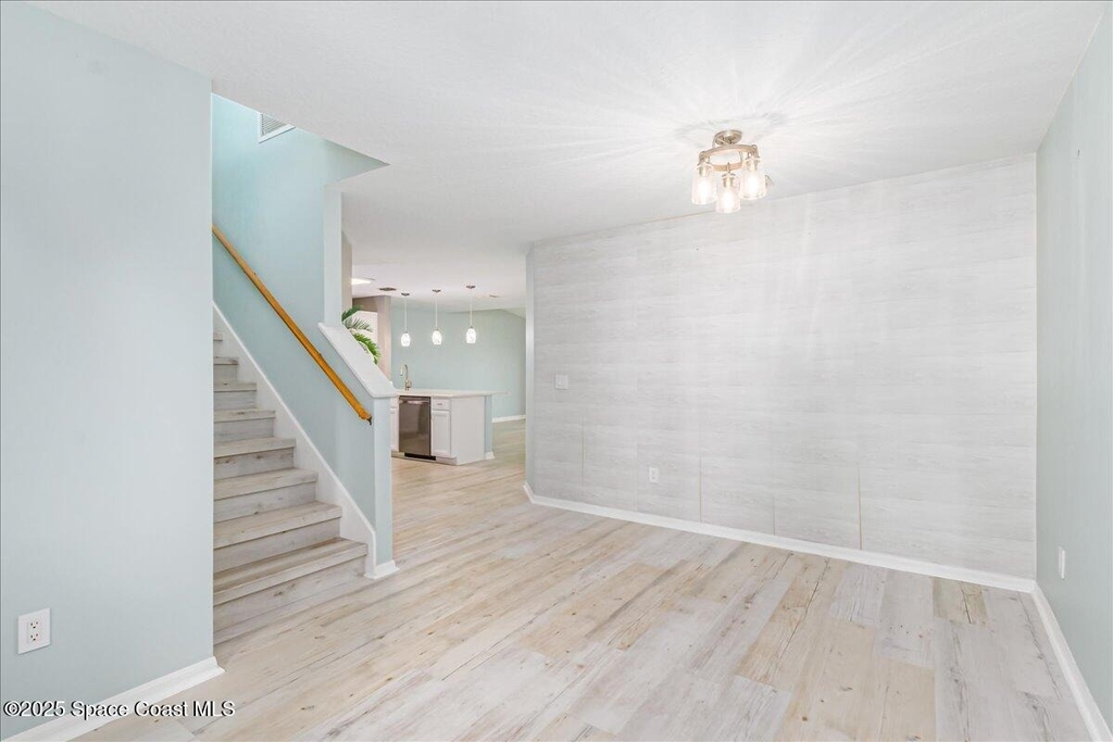 37 Sunset Street - Photo 4