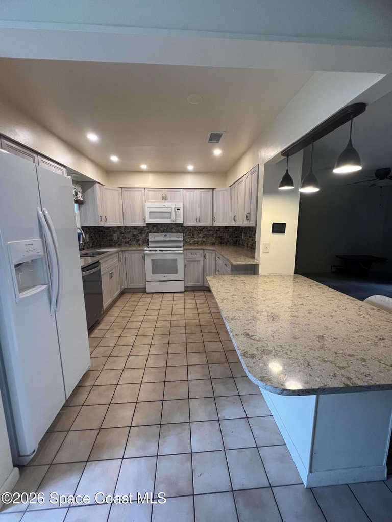 1012 Coronado Drive - Photo 4