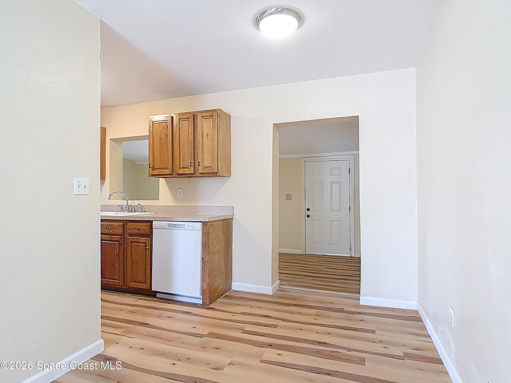 1590 Hilldale Road - Photo 4