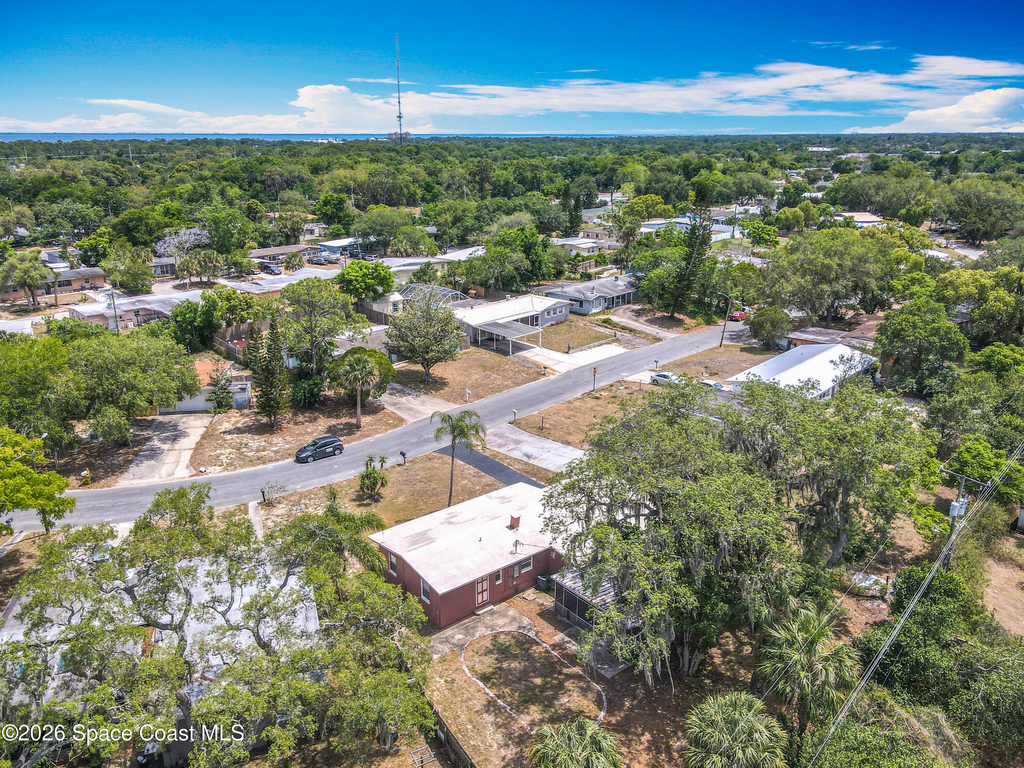 1590 Hilldale Road - Photo 2