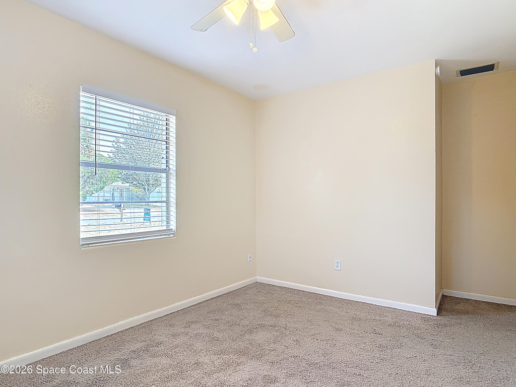 1590 Hilldale Road - Photo 14
