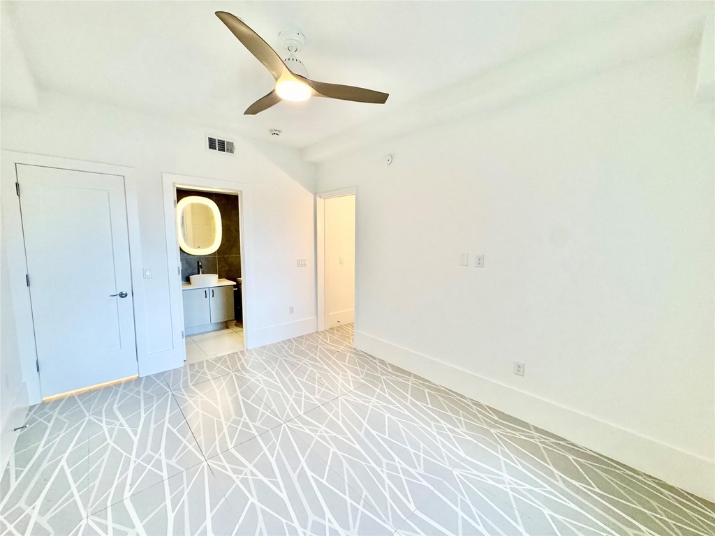 2201 Market Street - Photo 13
