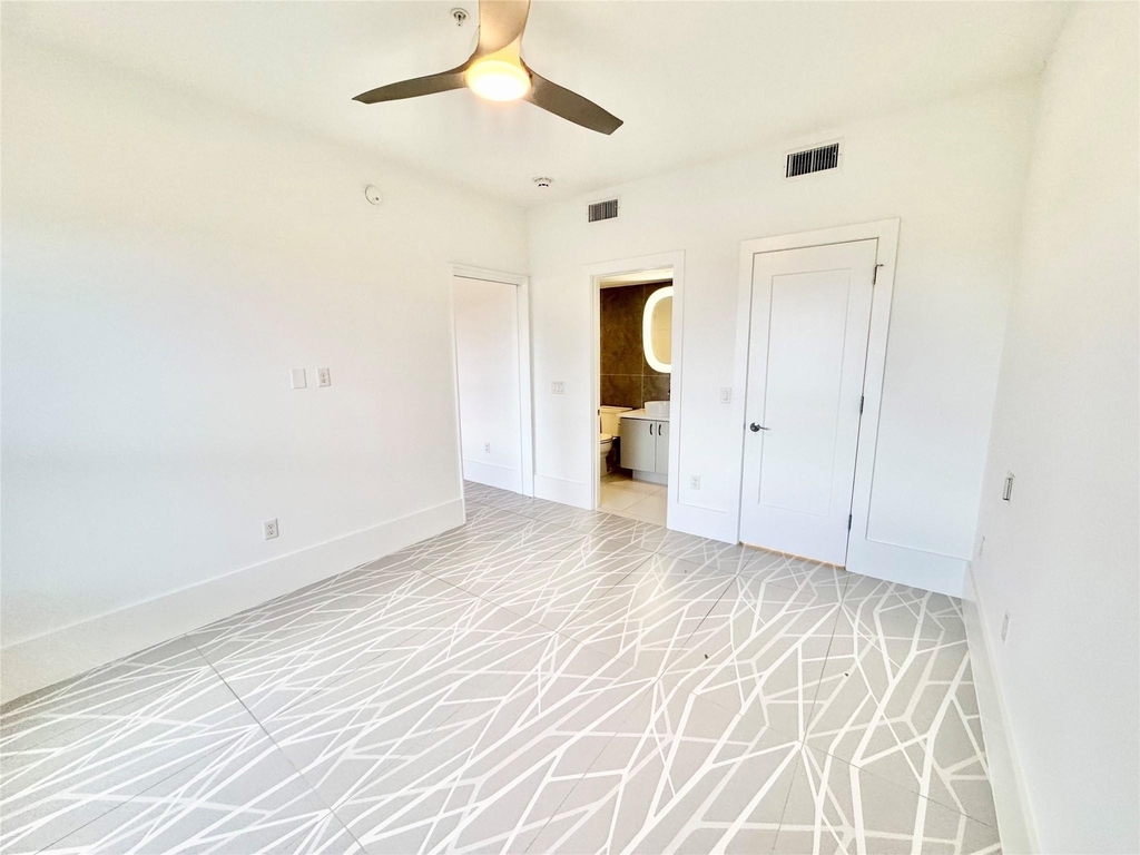 2201 Market Street - Photo 7