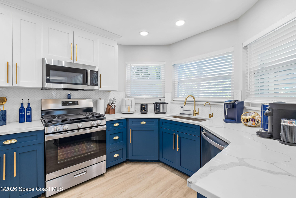 6765 Angeles Road - Photo 16