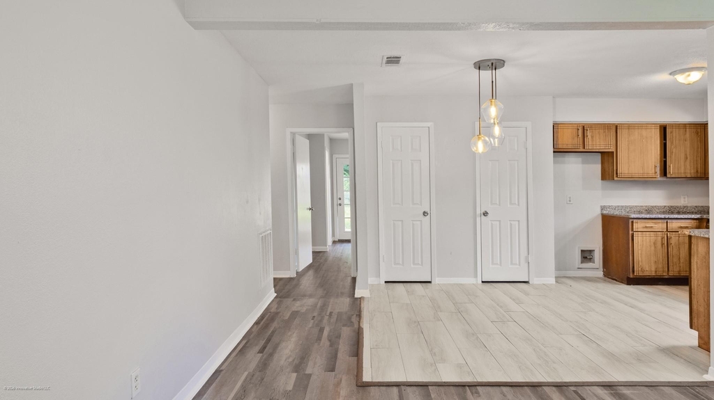 7009 Sprague Avenue - Photo 2