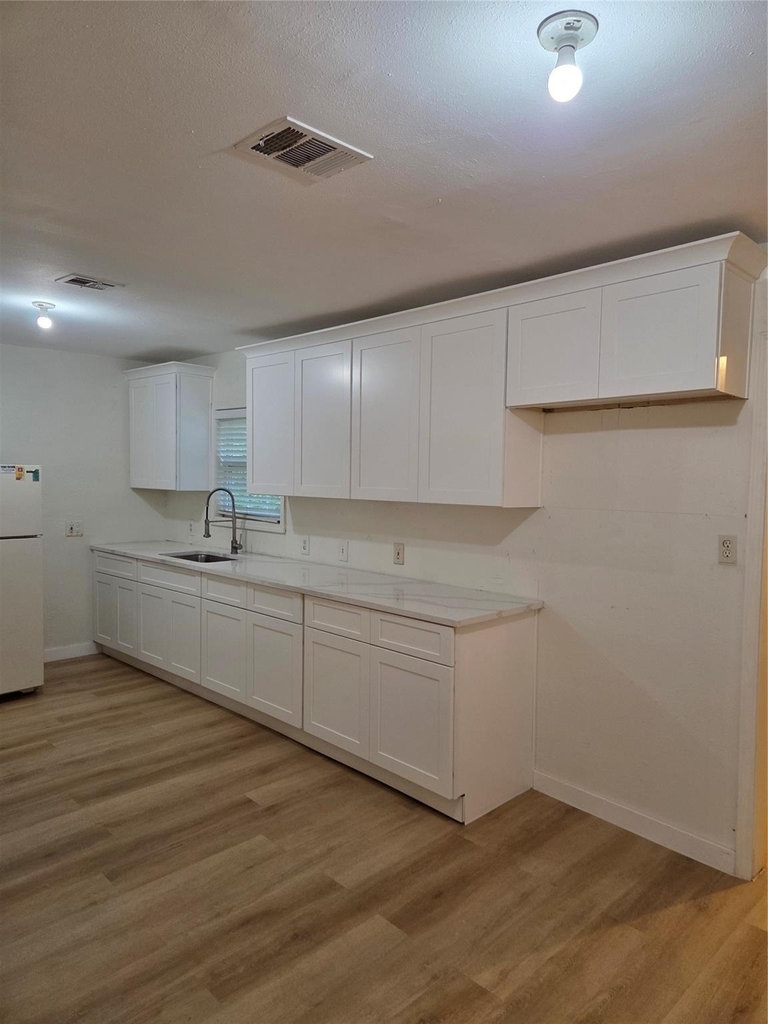 603 Maple Avenue - Photo 1