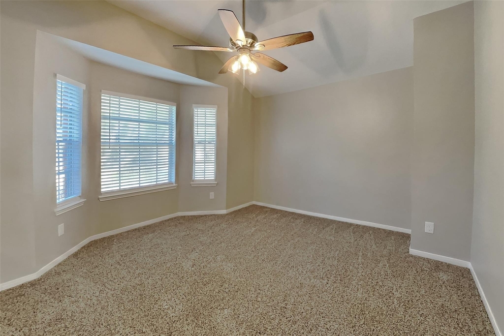 24810 Butterwick Drive - Photo 19