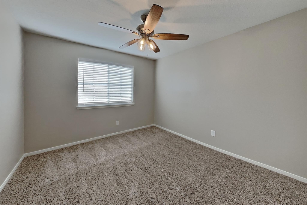 24810 Butterwick Drive - Photo 15