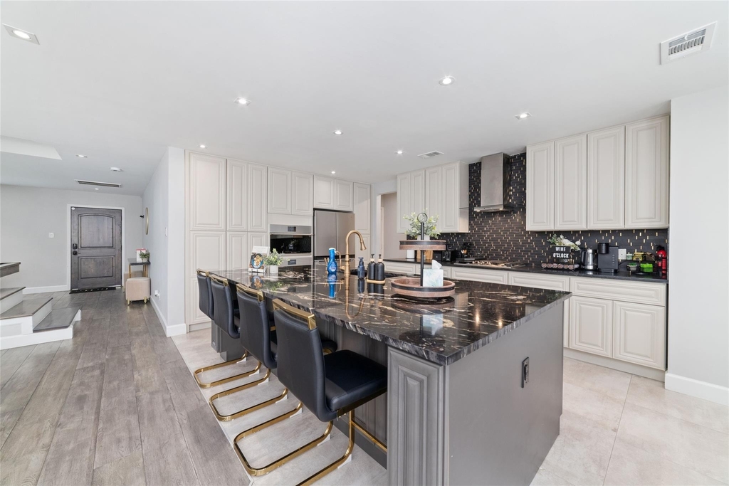 21115 Birchbank Ln - Photo 1